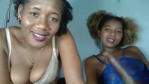 Snapshot of florencia011 chatting on February 9, 8:45 pm florencia011 online show from February 9, 8:45 pm