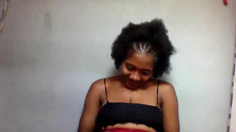 Snapshot of florencia011 chatting on February 13, 8:48 am florencia011 online show from February 13, 8:48 am