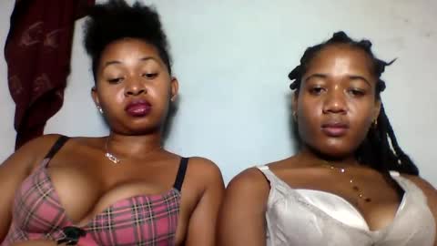 Snapshot of florencia011 chatting on February 25, 9:35 pm florencia011 online show from February 25, 9:35 pm