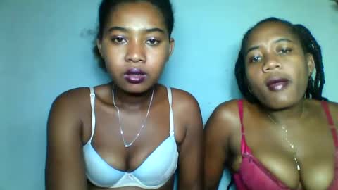 Snapshot of florencia011 chatting on March 3, 6:12 pm florencia011 online show from March 3, 6:12 pm