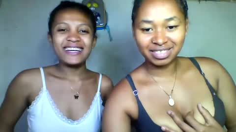 Snapshot of florencia011 chatting on October 19, 6:08 pm florencia011 online show from October 19, 6:08 pm