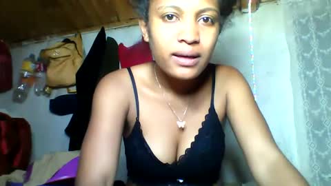 Snapshot of florencia011 chatting on October 20, 5:46 pm florencia011 online show from October 20, 5:46 pm