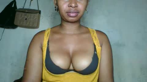 florencia011 online show from November 1, 5:37 pm