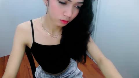 Snapshot of florentemicabalo chatting on February 23, 2:20 am IM MICA online show from February 23, 2:20 am