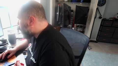 Snapshot of floridabearlive chatting on October 26, 9:53 pm FloridaBearLive online show from October 26, 9:53 pm