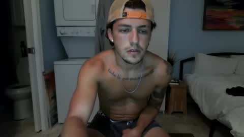 Snapshot of floridafratbro chatting on October 14, 1:50 am JJ online show from October 14, 1:50 am
