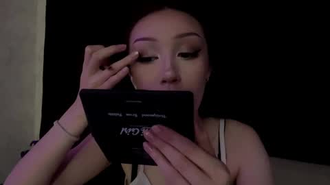 Snapshot of florinebolevice chatting on May 29, 9:24 pm Lucy online show from May 29, 9:24 pm