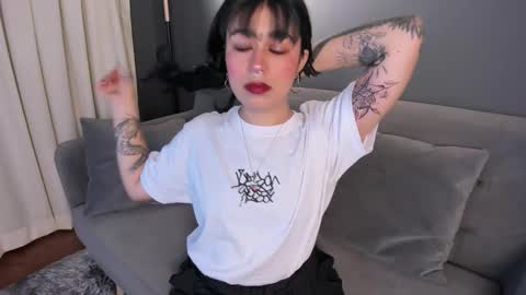 Its a pleasure to meet you. Im Flower. Help me reach 1k. Follow me. online show from November 21, 11:42 am