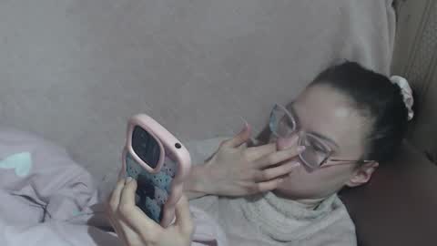 say meow and send tip  online show from March 2, 7:37 am