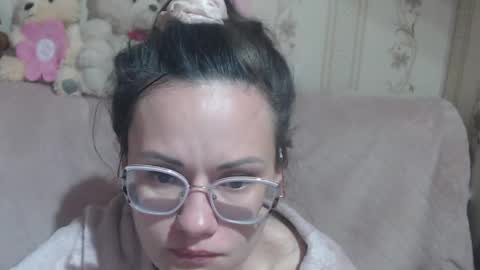 say meow and send tip  online show from April 16, 7:42 am