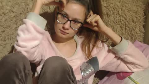 say meow and send tip  online show from December 4, 2:37 pm