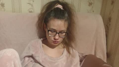 say meow and send tip  online show from December 17, 12:33 pm