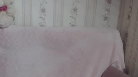 Snapshot of flowercandydoll13 chatting on February 9, 7:56 am say meow and send tip online show from February 9, 7:56 am