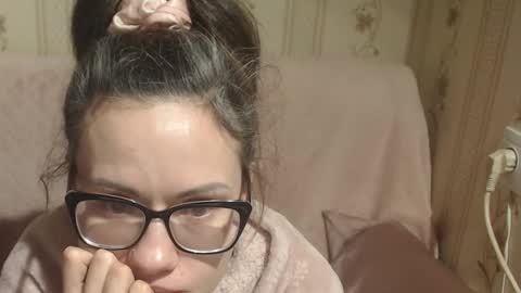 Snapshot of flowercandydoll13 chatting on February 11, 10:59 pm say meow and send tip online show from February 11, 10:59 pm