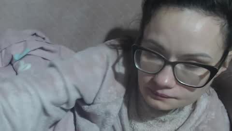 Snapshot of flowercandydoll13 chatting on February 25, 12:37 pm say meow and send tip online show from February 25, 12:37 pm