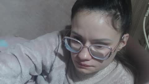 Snapshot of flowercandydoll13 chatting on February 26, 3:05 am say meow and send tip online show from February 26, 3:05 am