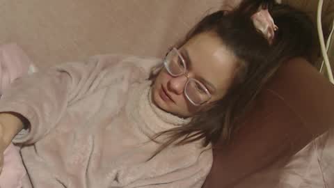 Snapshot of flowercandydoll13 chatting on March 2, 5:31 pm say meow and send tip online show from March 2, 5:31 pm