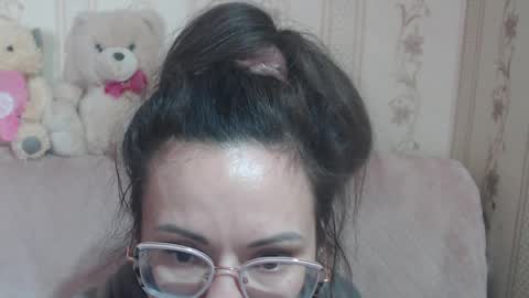 say meow and send tip  online show from March 27, 9:42 am