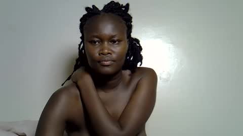 Snapshot of flowerdiva002 chatting on November 14, 10:18 pm flowerdiva002 online show from November 14, 10:18 pm