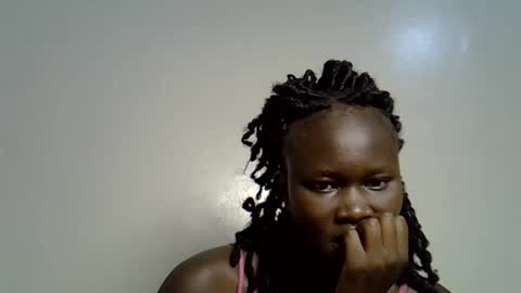 Snapshot of flowerdiva002 chatting on November 19, 7:14 pm flowerdiva002 online show from November 19, 7:14 pm