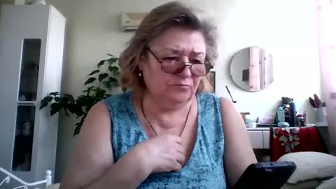 Flowerlower online show from February 4, 7:18 am