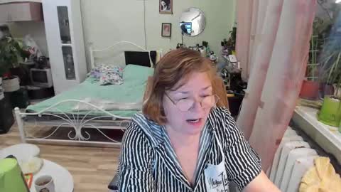 Snapshot of flowerlover8 chatting on January 31, 7:11 pm Flowerlower online show from January 31, 7:11 pm