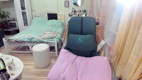 Snapshot of flowerlover8 chatting on February 7, 8:34 pm Flowerlower online show from February 7, 8:34 pm