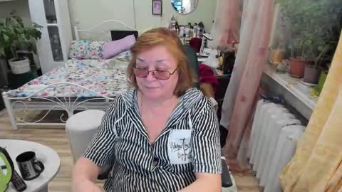 Snapshot of flowerlover8 chatting on February 11, 6:02 pm Flowerlower online show from February 11, 6:02 pm