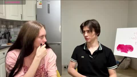 flowerscouple online show from March 8, 9:40 pm