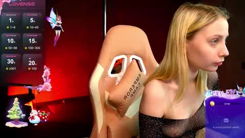 fluffy_cloude online show from January 11, 10:48 pm