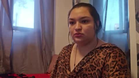 Snapshot of fluffyluna235 chatting on December 2, 7:03 am fluffyluna235 online show from December 2, 7:03 am