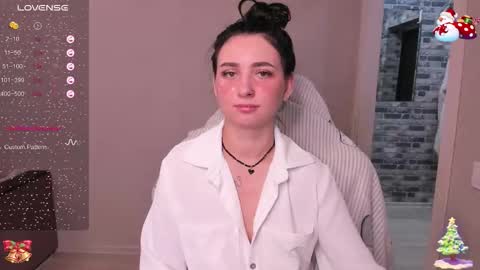 Lina online show from January 7, 11:40 pm