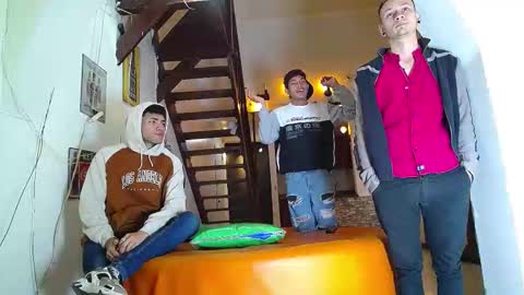 flyckers online show from October 20, 8:20 pm