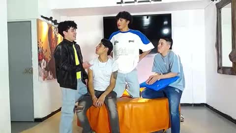 flyckers online show from November 22, 10:09 pm