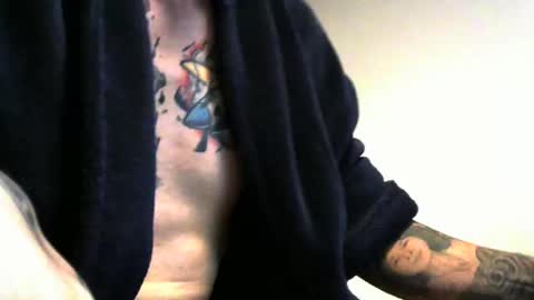 flylen online show from December 8, 6:33 am