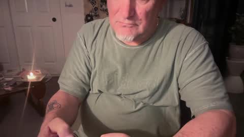 fnkywht60smthng_ online show from April 21, 6:09 am