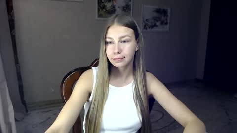 Molli  Ready for any play with you. Hottest show in pvt  Help a student earn big tokens  online show from October 1, 8:15 pm