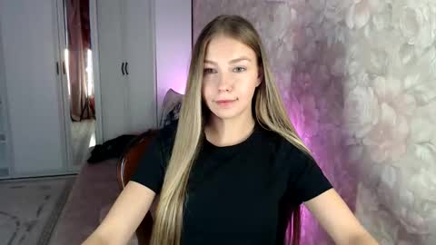 Molli  Ready for any play with you. Hottest show in pvt  Help a student earn big tokens  online show from October 15, 12:27 pm