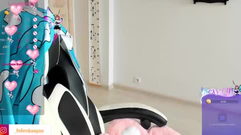 folinskaayaa online show from February 12, 5:37 am