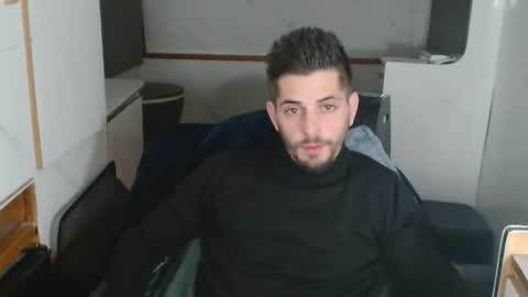 independent model online show from November 26, 3:35 pm