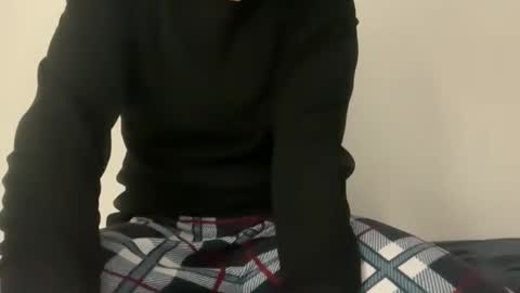 Snapshot of fourelementstrainer chatting on December 15, 5:44 am fourelementstrainer online show from December 15, 5:44 am