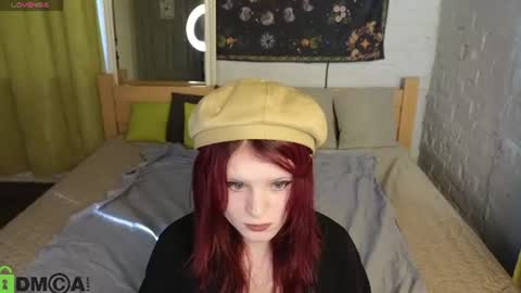 Snapshot of fox_cutee chatting on August 4, 1:09 am Fox online show from August 4, 1:09 am