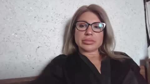 fox_red_lady7 online show from March 27, 8:09 am