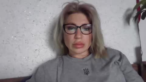 fox_red_lady7 online show from April 12, 8:41 am