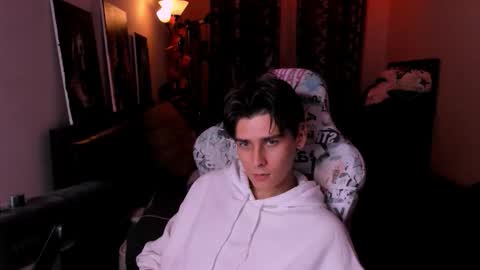 Foxicfu online show from March 29, 4:07 pm