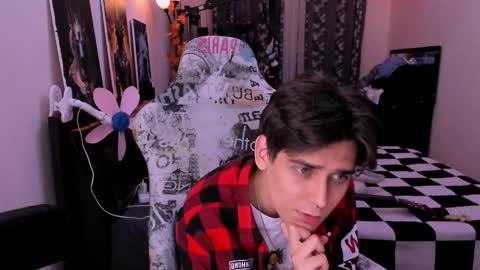 Foxicfu online show from April 11, 2:32 pm