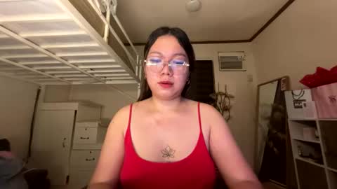 Snapshot of foxieeealona chatting on May 16, 6:43 am Alicia Baby online show from May 16, 6:43 am