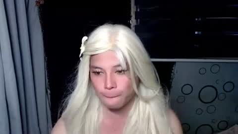 Snapshot of foxli_xx chatting on November 11, 7:30 am KITTY online show from November 11, 7:30 am