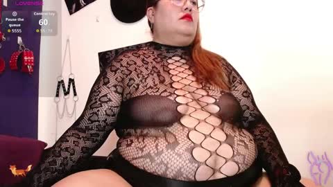 foxxbell online show from April 3, 7:01 pm