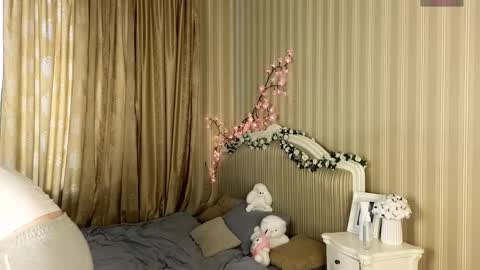 Snapshot of foxxx_tail chatting on January 17, 9:25 am Petra online show from January 17, 9:25 am